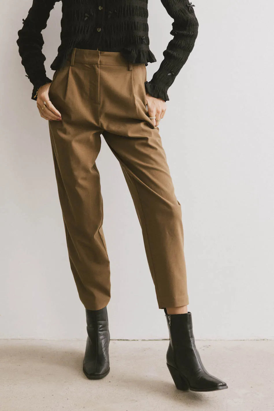 Frank and Oak Amelia Balloon Pant in Brown