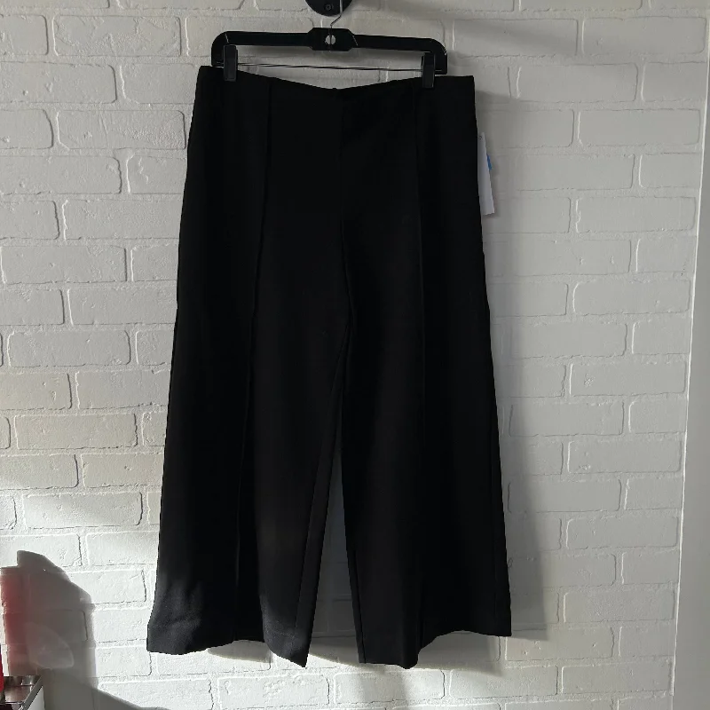 Pants Cropped By Chicos In Black, Size: 12