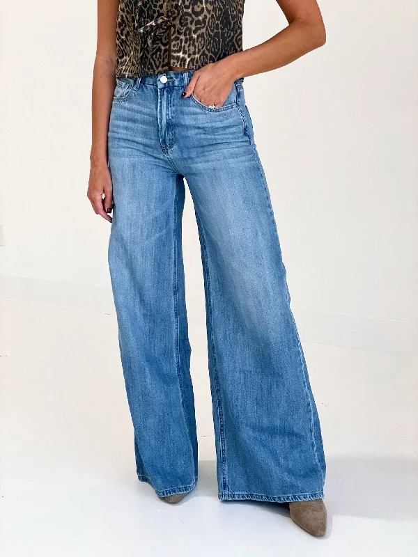 High-Road Wide Leg Jeans