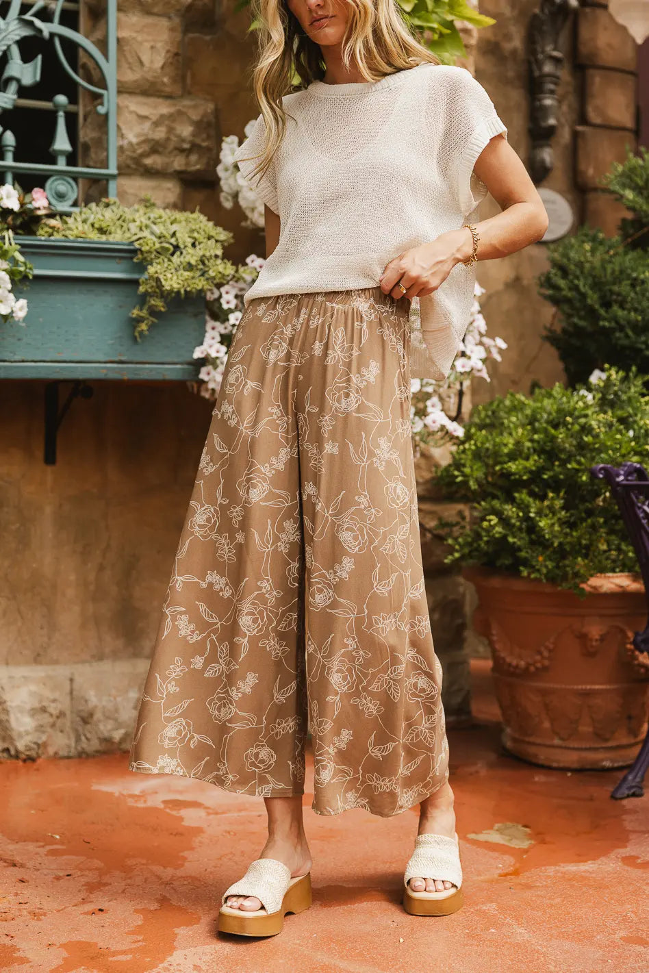 Tallulah Floral Pants in Mocha