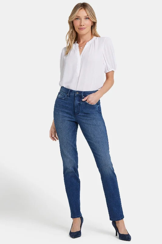 Sheri Slim Jeans In Petite - Moonlight