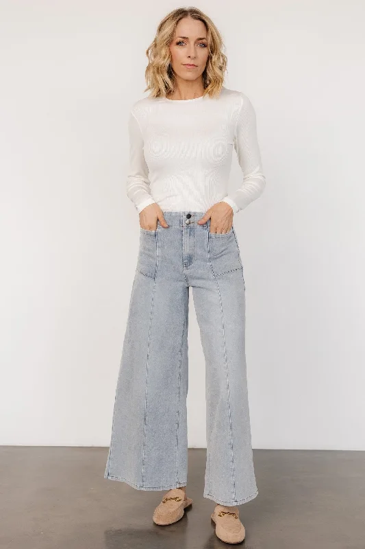 Emmi Mid Rise Wide Leg Jeans | Light Wash